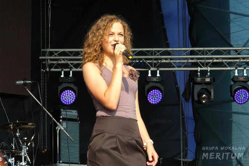 011.JPG