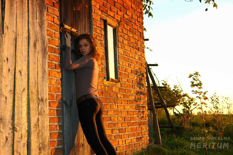 058.jpg