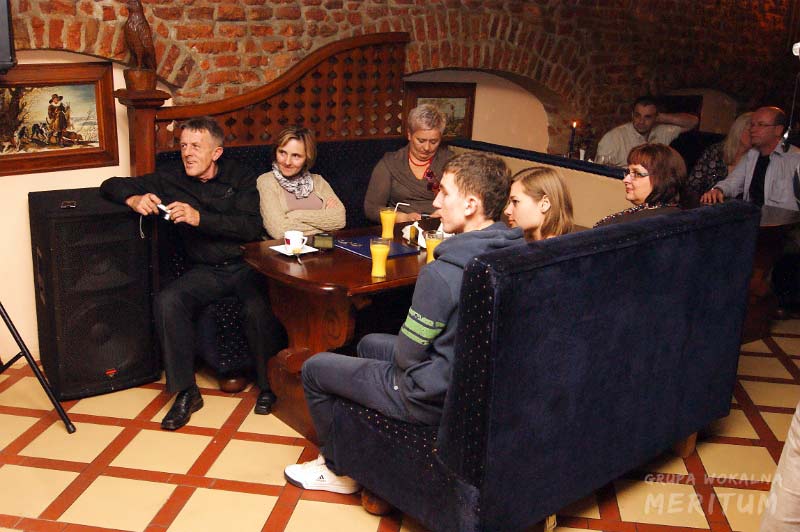 010.jpg