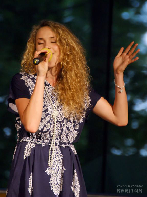 042.JPG