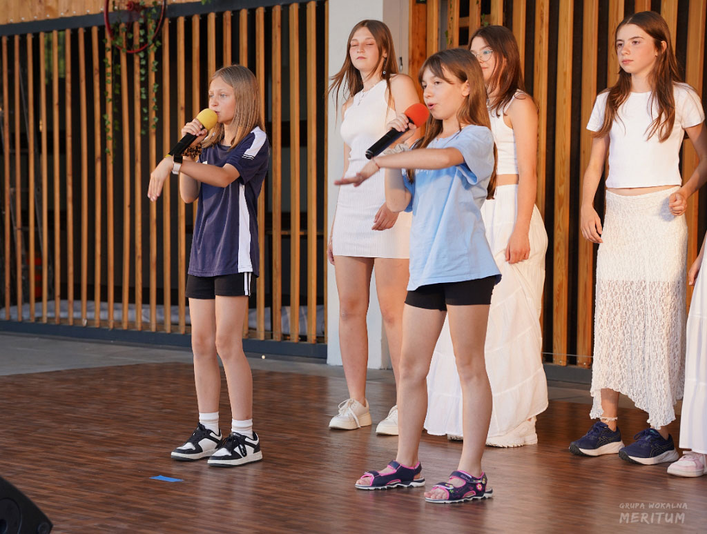 DS_04713.JPG -                                