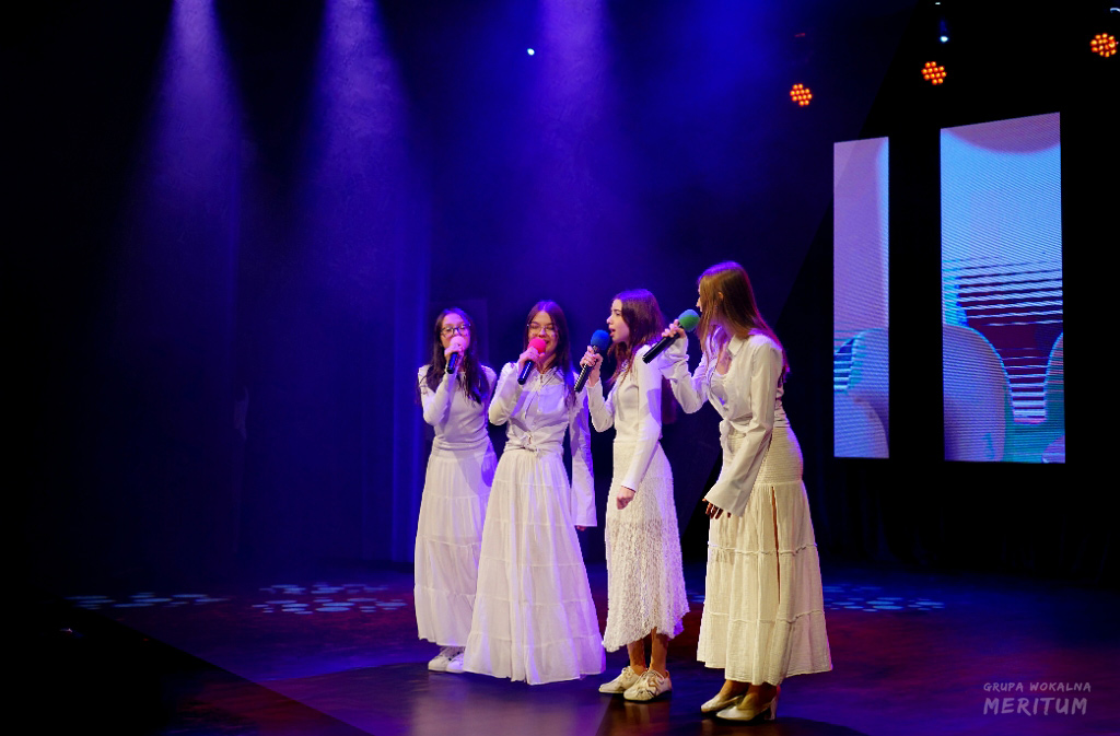 DS_00950.JPG -                                